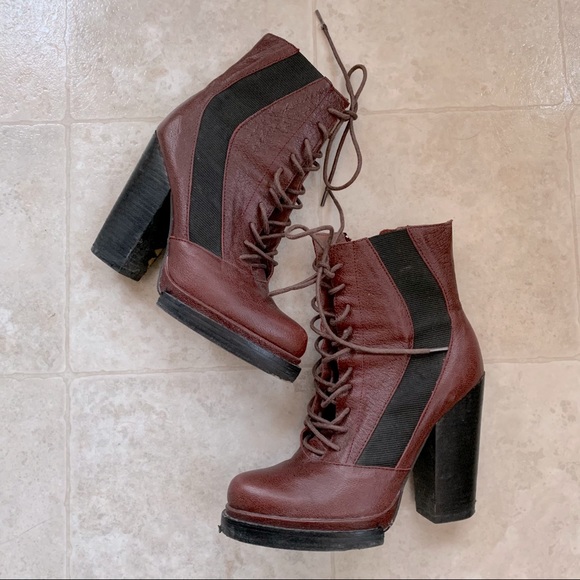 2 for $40 💫 Jeffrey Campbell Burgundy Bootie - Picture 1 of 8